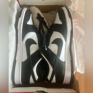 Nike Brand New Panda- men instead of women so looking to sell